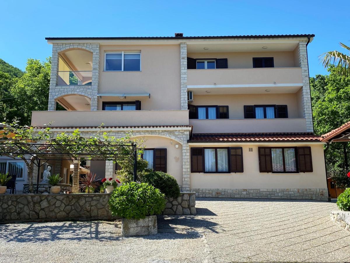 Guest House Dešković Mošćenička Draga Extérieur photo